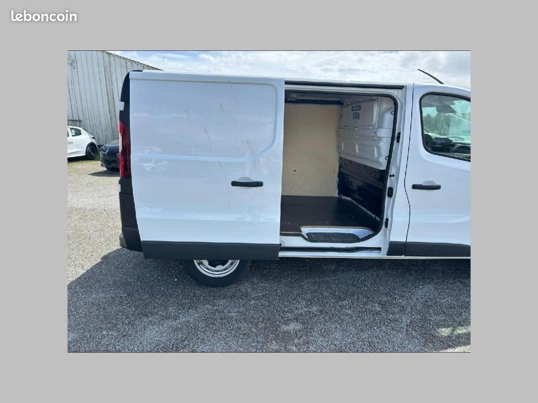 Renault Trafic FOURGON FGN L1H1 3000 KG BLUE DCI 130 CONFORT (image 4)