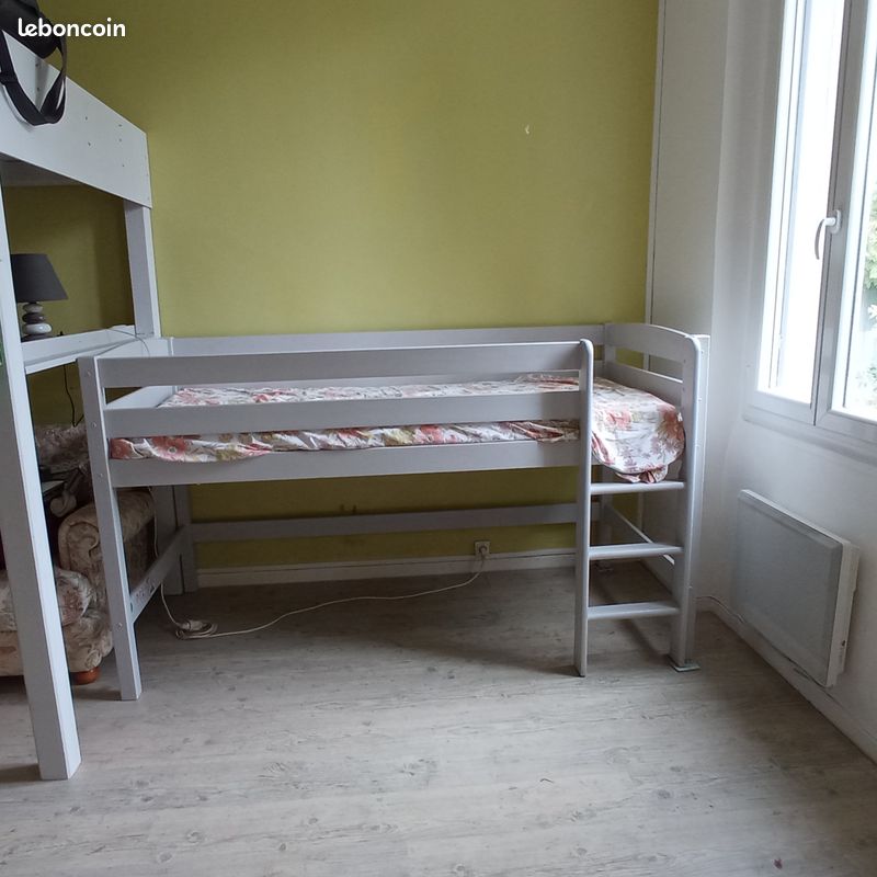 Lit à étage (image 1)