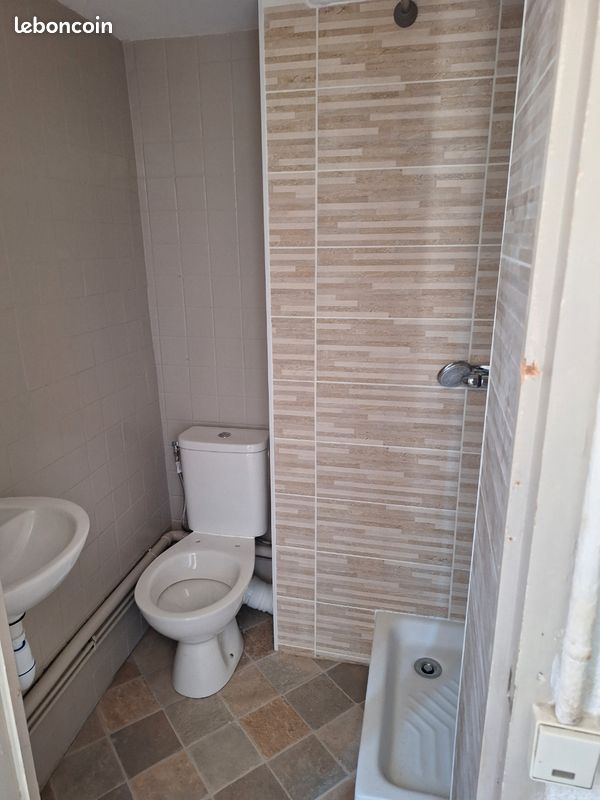 Appartement 1 pièce 17 m² · à Dole · 17 m² · 200 €