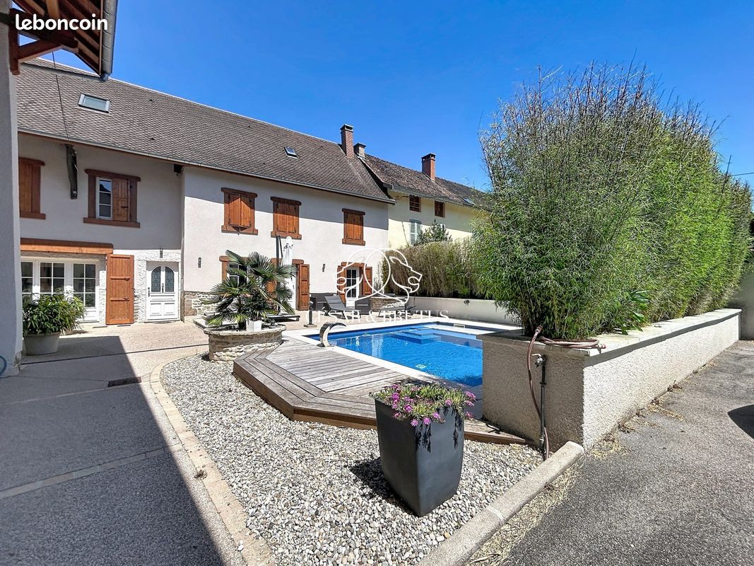 Maison 6 pièces 203 m² · à Bourgoin-Jallieu · 203 m² · 597 000 €