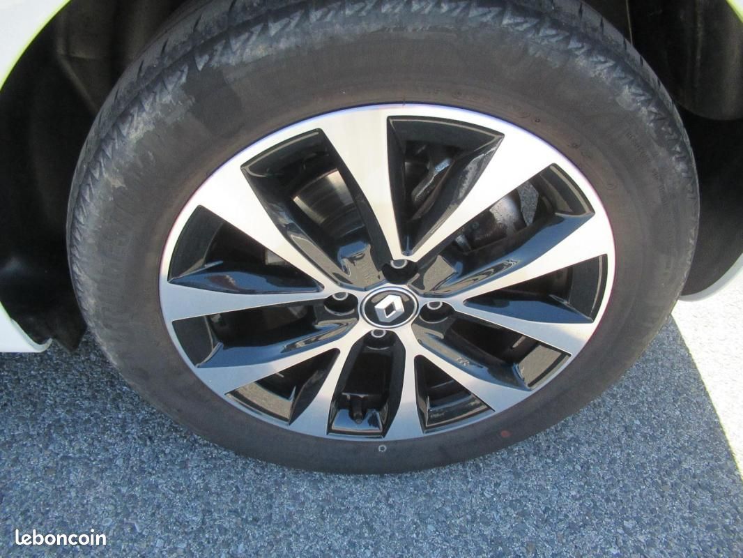 Renault Clio V E-Tech full hybrid 145 Techno (image 9)