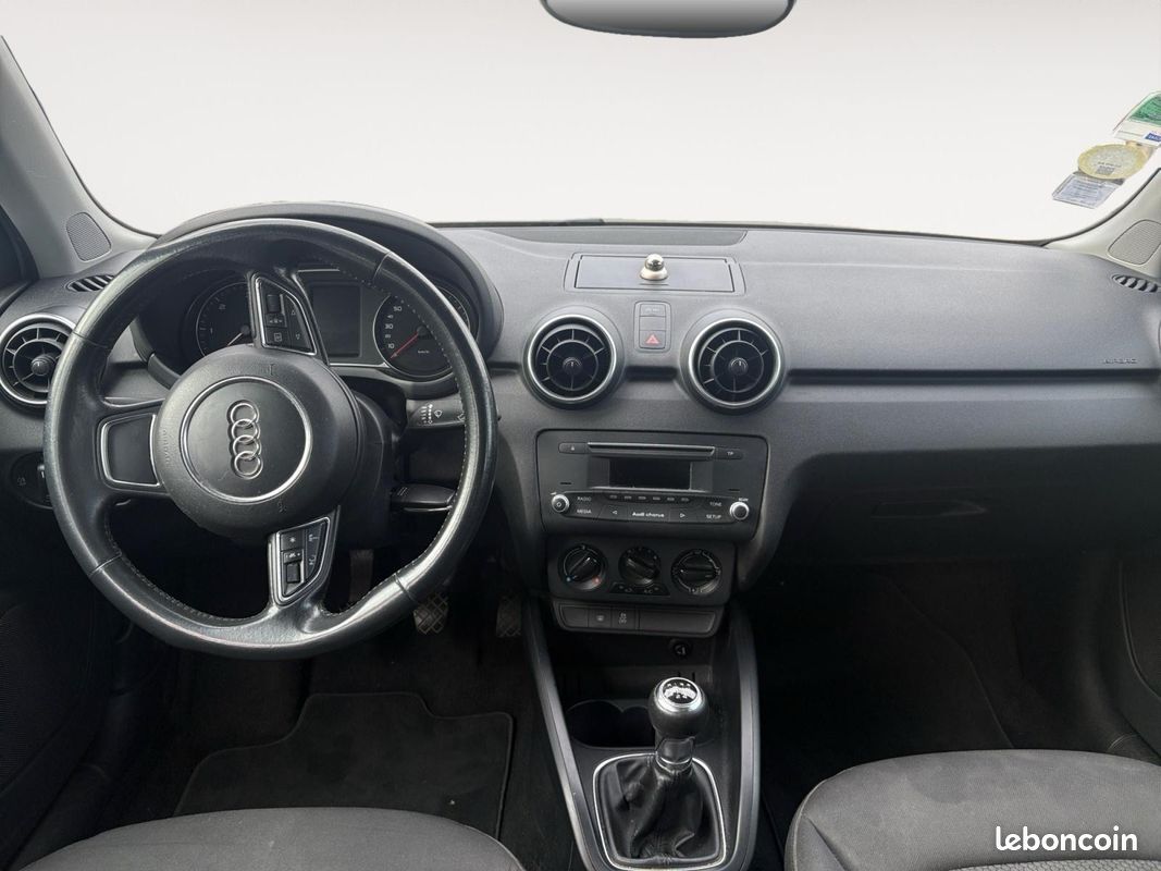 AUDI A1 SPORTBACK 1.4 TDI 90 Ambiente (image 10)