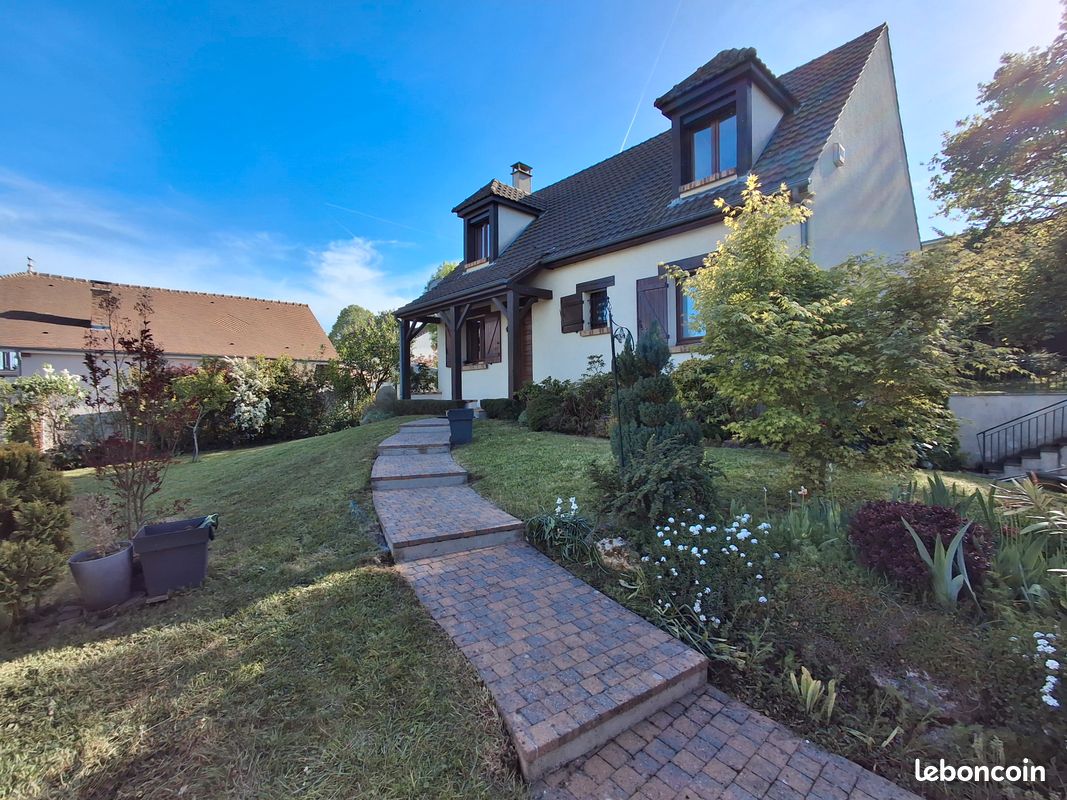 Maison 6 pièces 120 m² · à Montry · 120 m² · 374 000 €
