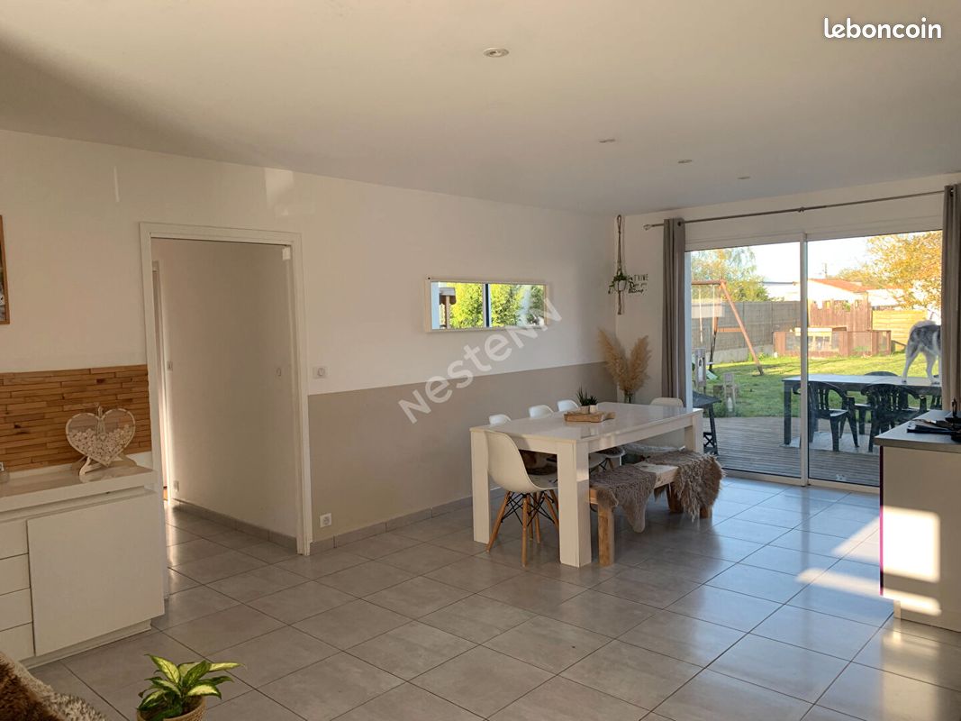 Maison 5 pièces 97 m² - Saint-Pierre-des-Échaubrognes 79700 (image principale 0)