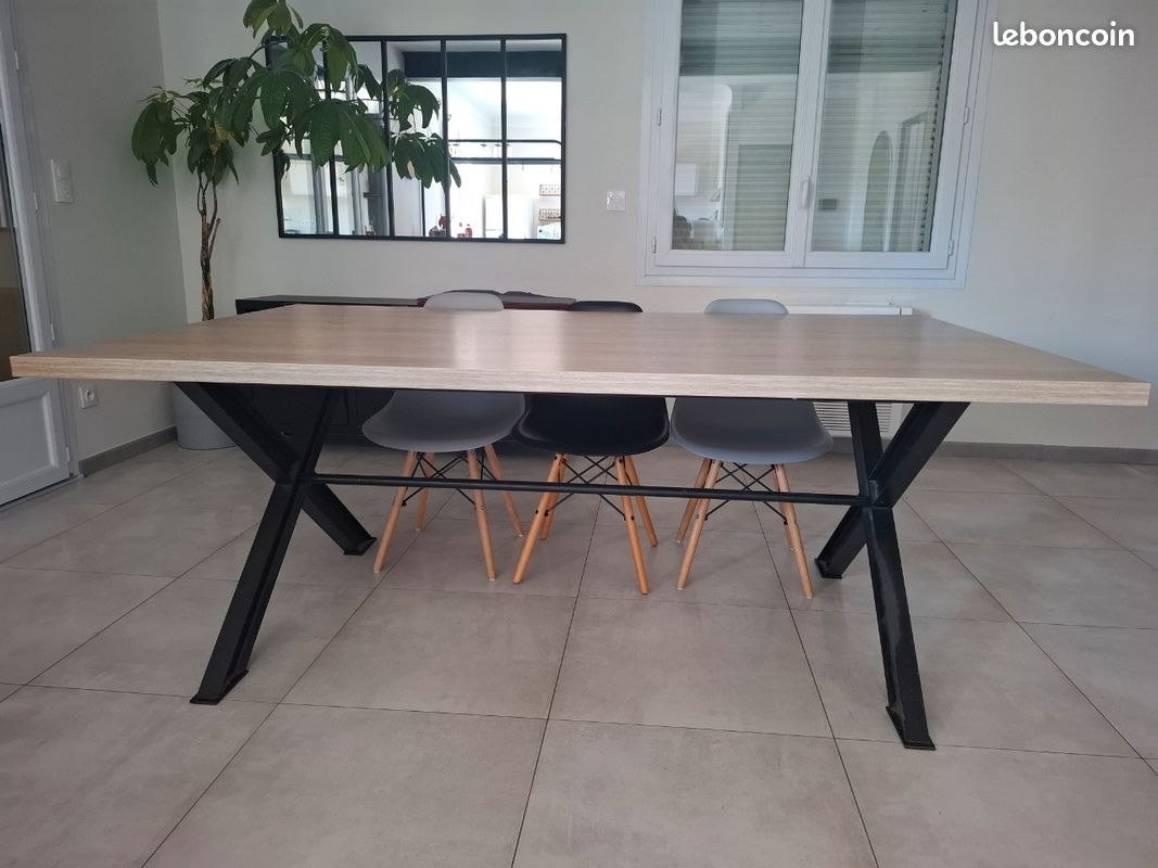 Table (image 1)