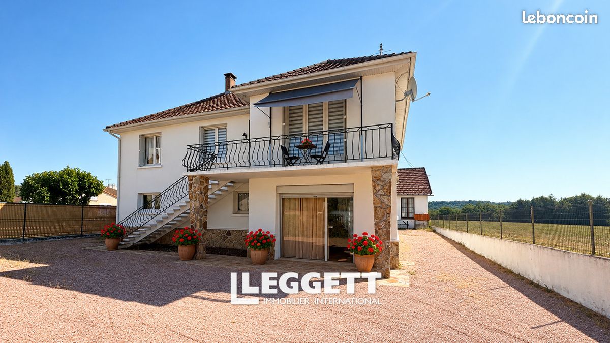 Maison 11 pièces 170 m² · à Abjat-sur-Bandiat · 170 m² · 200 000 €
