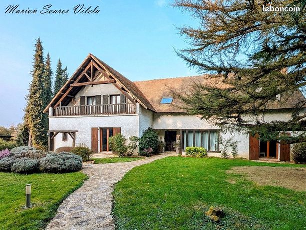 Maison 11 pièces 320 m²
