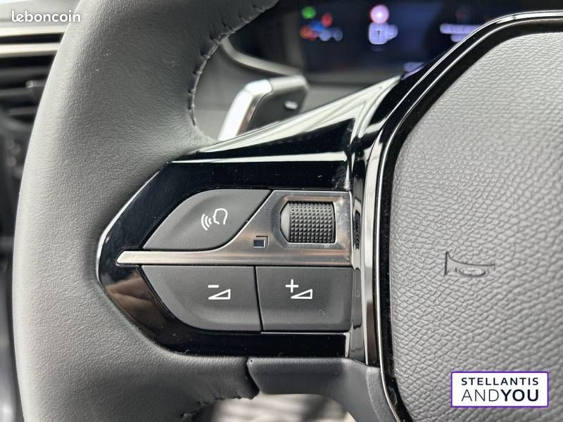 Peugeot 2008 Hybrid 145 ch e-DCS6 Allure (image 26)