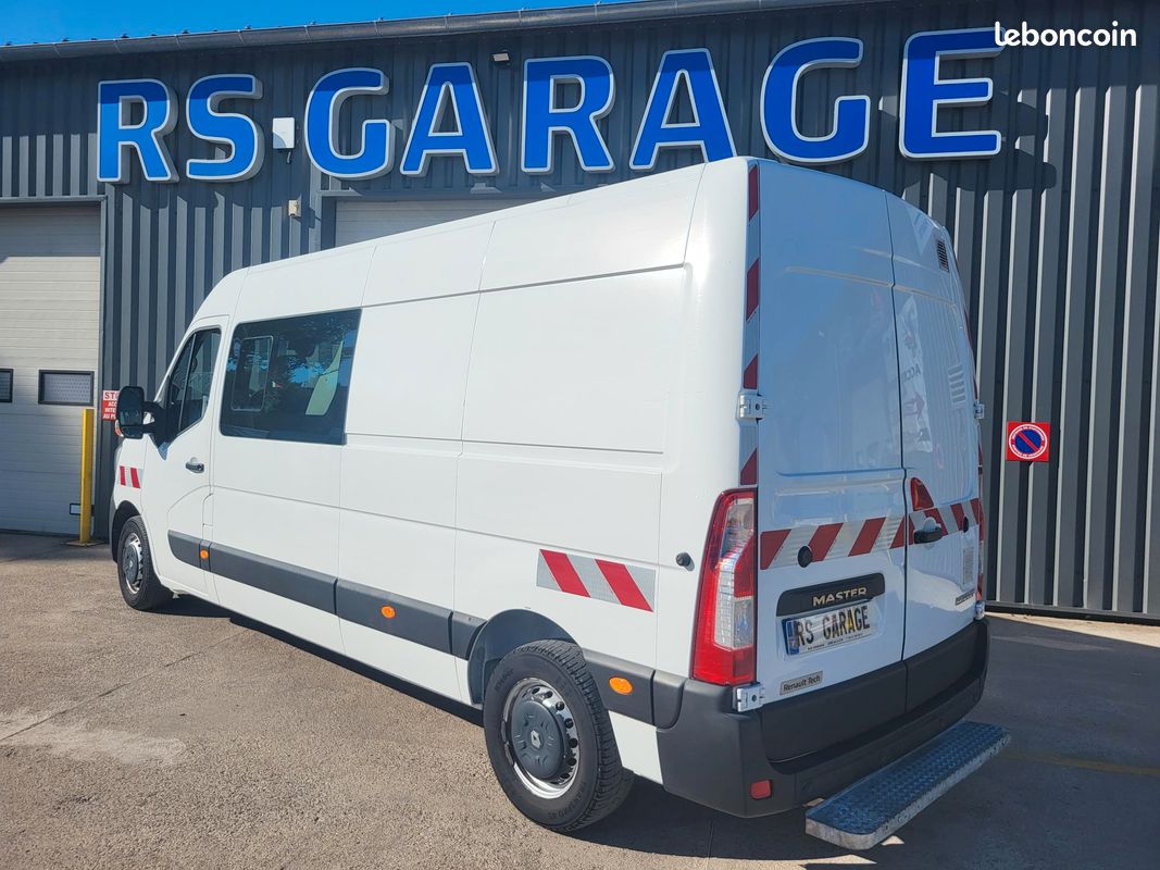 RENAULT MASTER L3H2 FOURGON 2.3 Blue DCI 135 GRAND CONFORT CABINE APPROFONDIE FIXE 06 PLACES avec NAVIGATION + RADARS ARRIERE + HABILLAGE BOIS + PORTES ARRIERE 270 DEGRÉS ( Prix de Vente 25 990 HT ) (image 2)