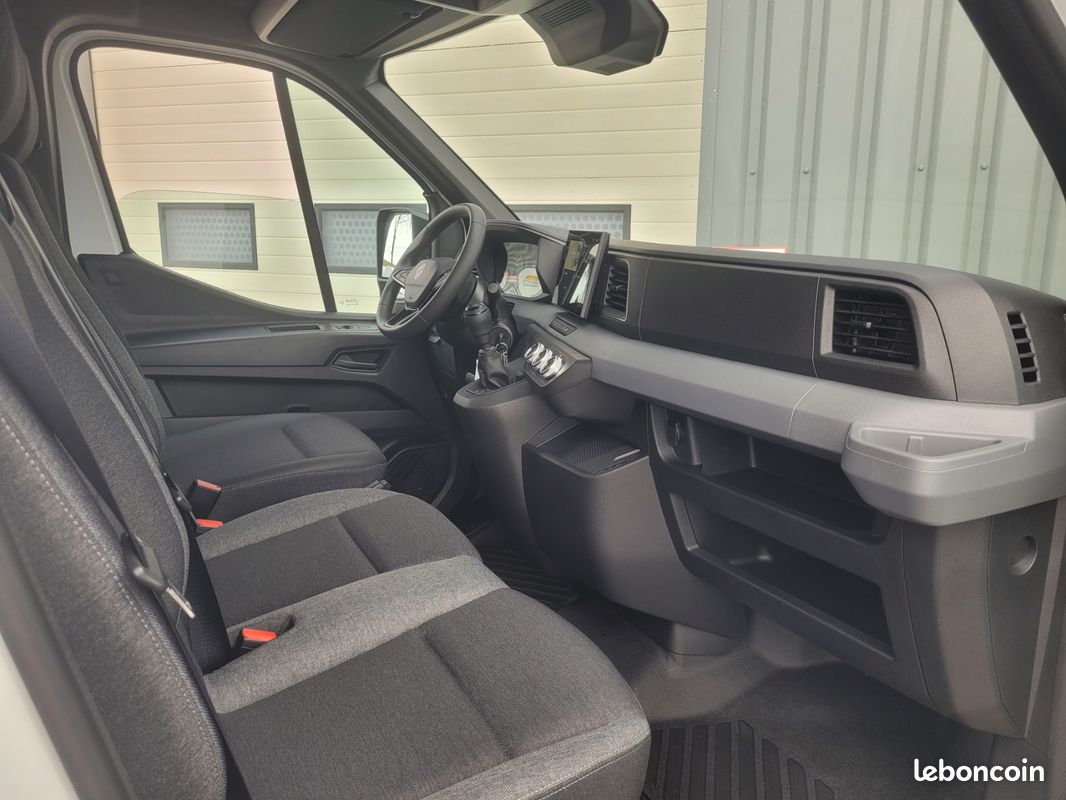RENAULT MASTER IV L3H2 FOURGON 3T5 TRACTION 2.0 Blue DCI 150 ADVANCE 03 PLACES NEUF avec CAMÉRA DE RECUL + RADARS ARRIERE + OPEN R-LINK + PNEUS TOUS TEMPS + ROUE DE SECOURS ( Prix de Vente 30 990 HT ) (image 3)