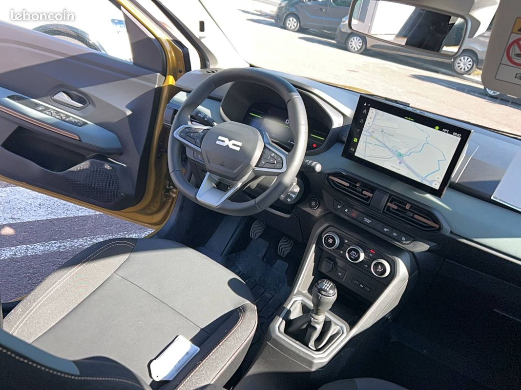 DACIA Sandero TCe 110 Stepway Extreme (image 27)