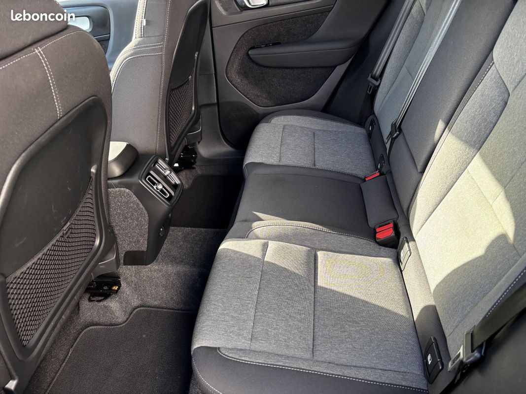 VOLVO XC40 B3 163 ch DCT7 Plus (image 9)