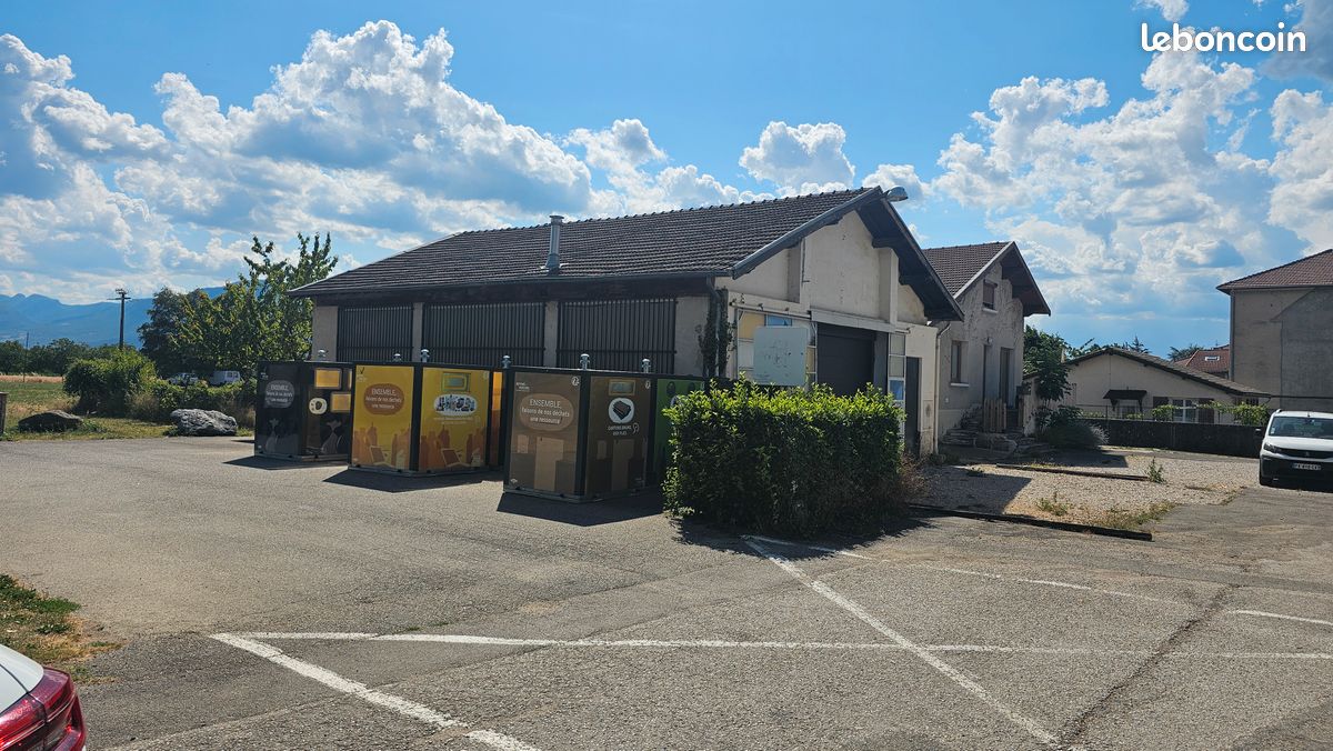 Local commercial 2 pièces 240 m² · à Sainte-Eulalie-en-Royans · 240 m² · 139 000 €