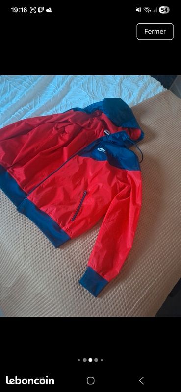 Coupe vent nike taille M (image 3)