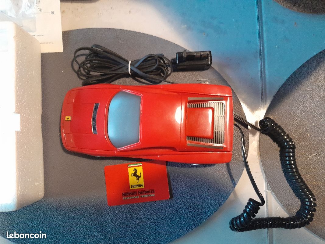 A vendre testarossa téléphone neuf jamais utilisé (image 1)