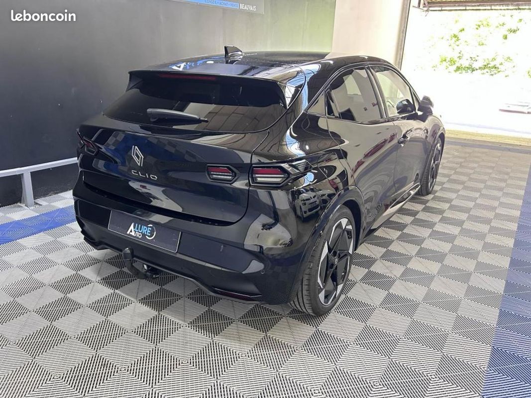RENAULT CLIO VI 1.2 Tce 115 Techno + Pack Safety + Pack Hiver + Jantes 18\'\' à -12% (image 3)