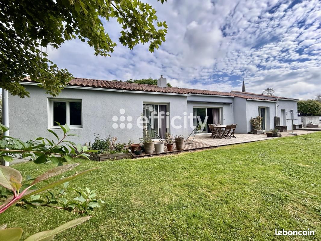 Maison 6 pièces 130 m² · à Les Achards · 130 m² · 370 000 €