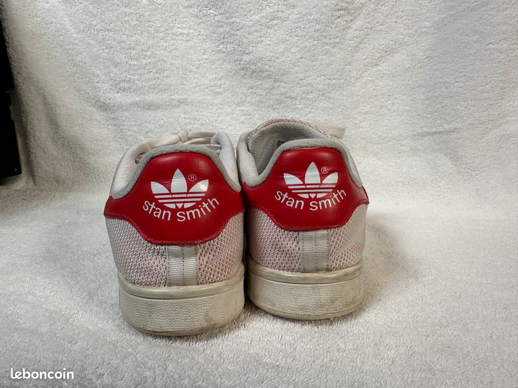 Paire de Baskets Stan Smith Adidas Tissu Blanc rouge Chaussures