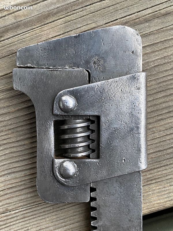 N°215) NO OLD tool, OUTIL NON ANCIEN, clé à griffes de plombier ou mécanicien EUR 24,00
