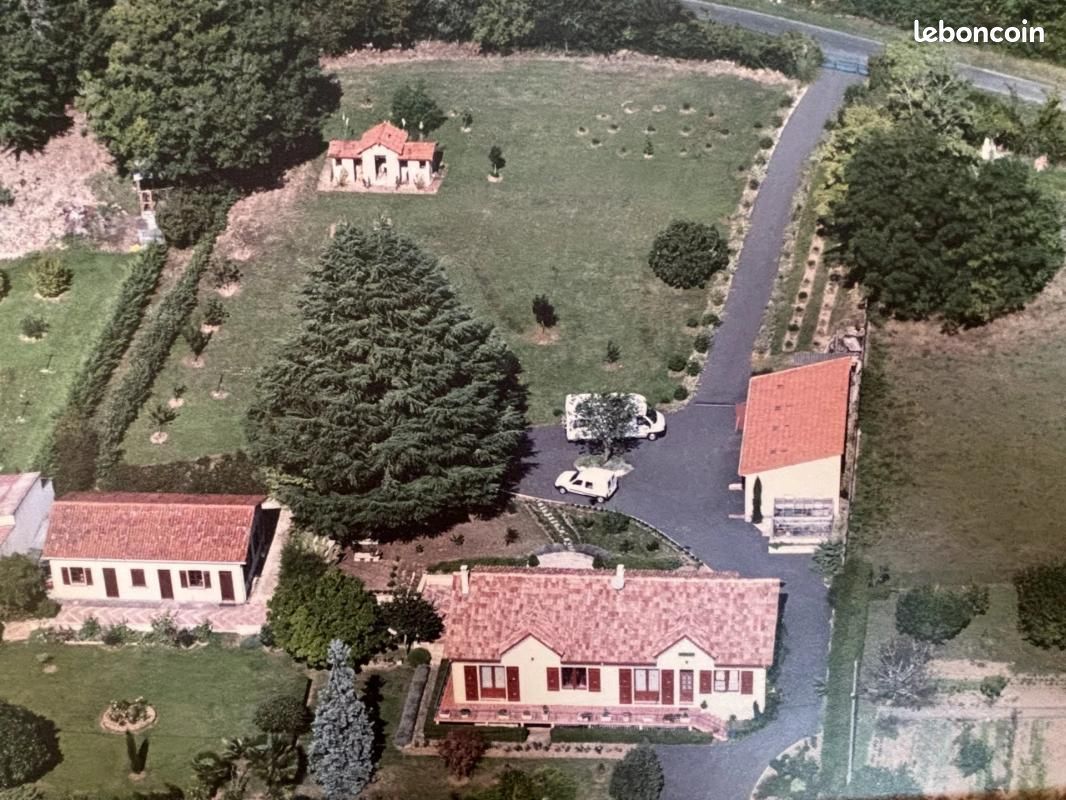 Maison 235 m² Nanteuil En Vallee - Nanteuil-en-Vallée 16700 (image principale 1)