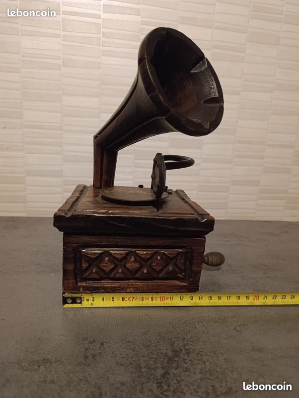 Boîte en forme de gramophone (image 6)