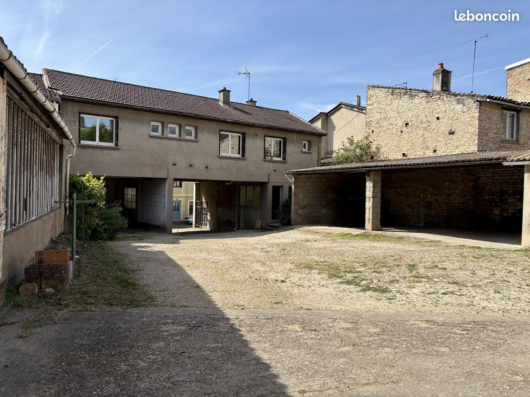 Maison 7 pièces 125 m² · à Tournus · 125 m² · 180 000 €