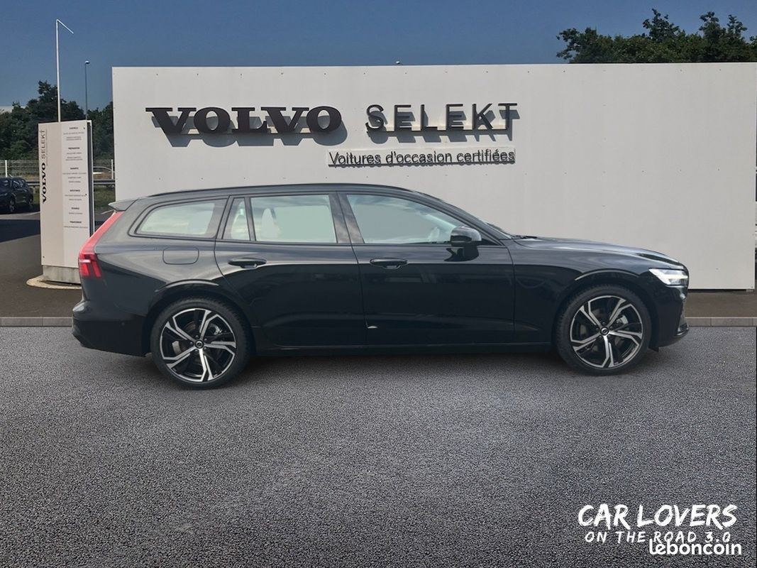 VOLVO V60 Micro hybride essence B4 197 ch DCT7 Ultra Style Dark (image 6)