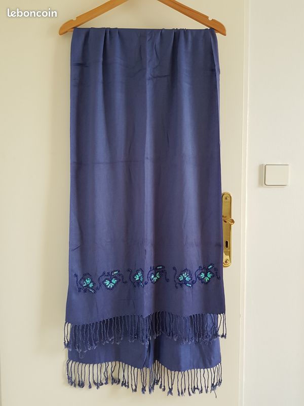 Grande étole/écharpe bleue à sequins (image 5)