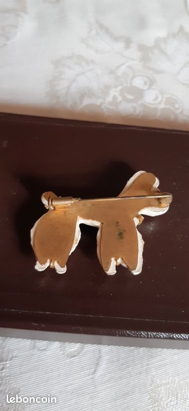 2 Coquetiers Chat et Chien céramique peinte de fleurs - Vendu