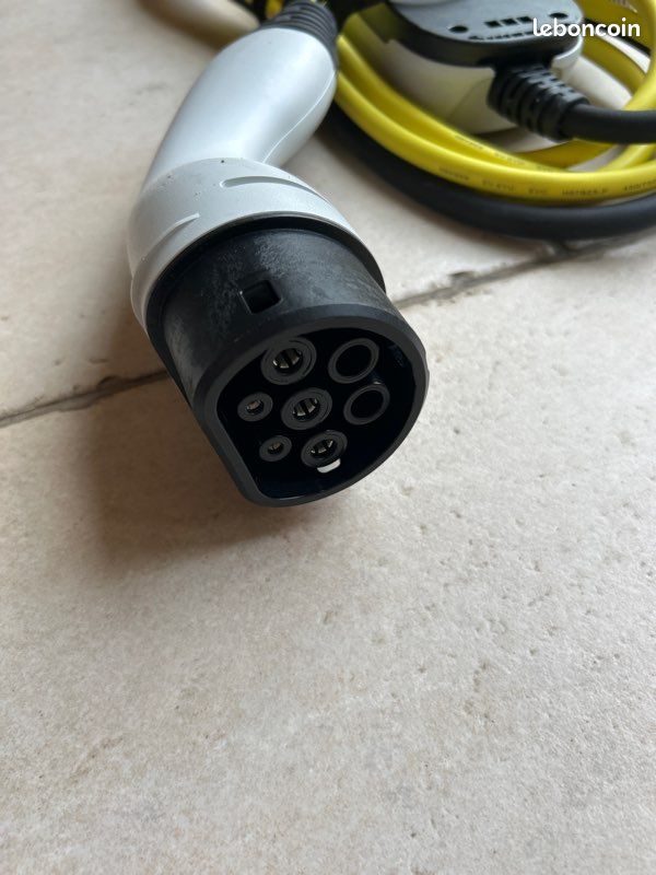 Câble de charge véhicule électrique Type 2 / prise domestique (image 2)