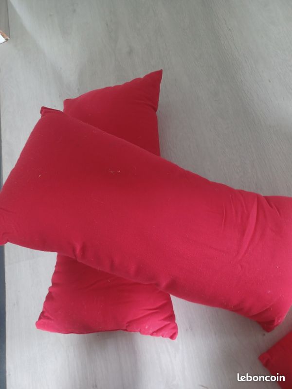 Coussins rouges (image 2)