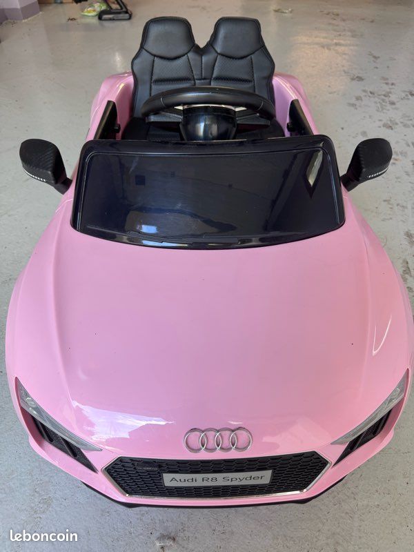 Audi r8 Spyder (image 1)