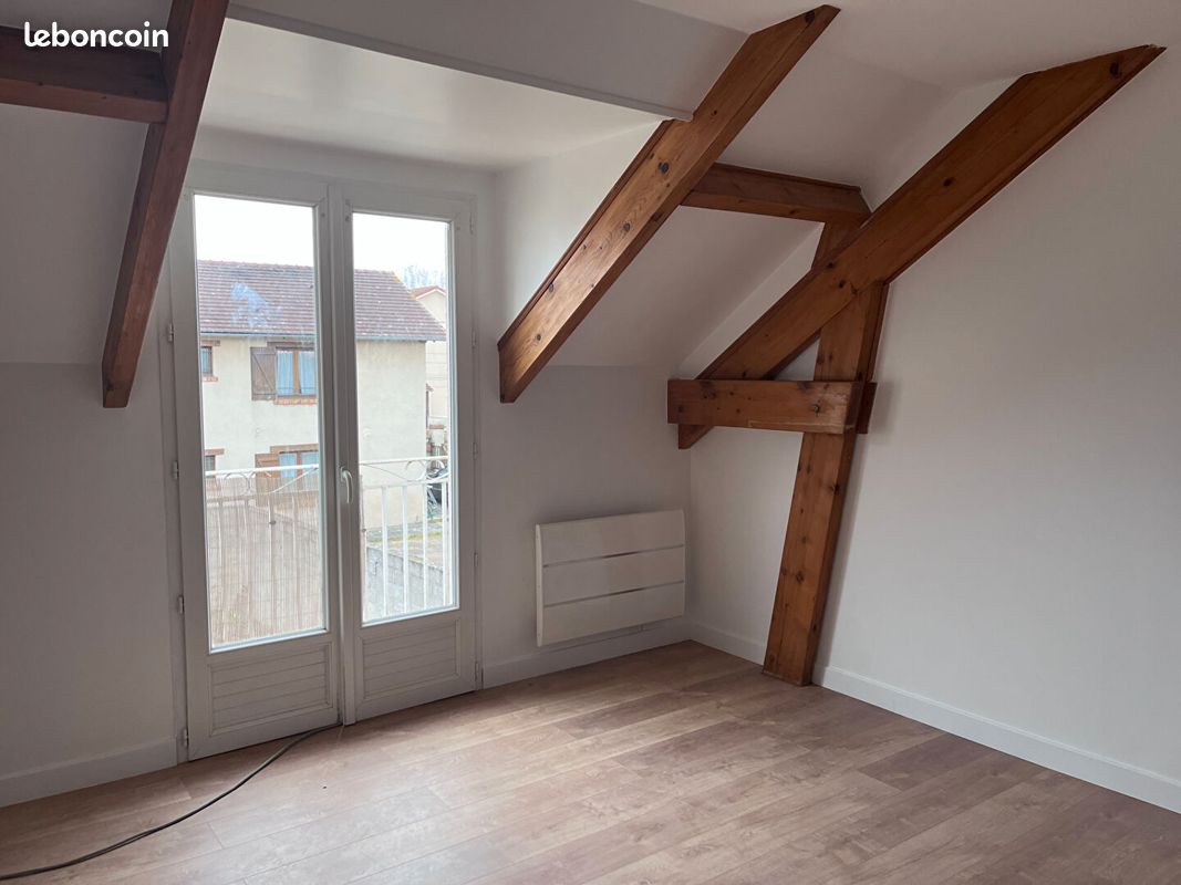 Appartement 3 pièces 74 m² · à Le Val d'Hazey · 74 m² · 660 €