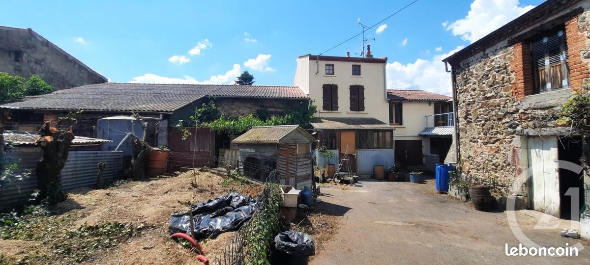 Maison 4 pièces 110 m² · à Beaulieu · 110 m² · 70 000 €
