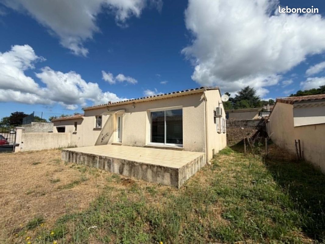Maison 4 pièces 91 m² · à Saint-Just-d'Ardèche · 91 m² · 905 €/mois