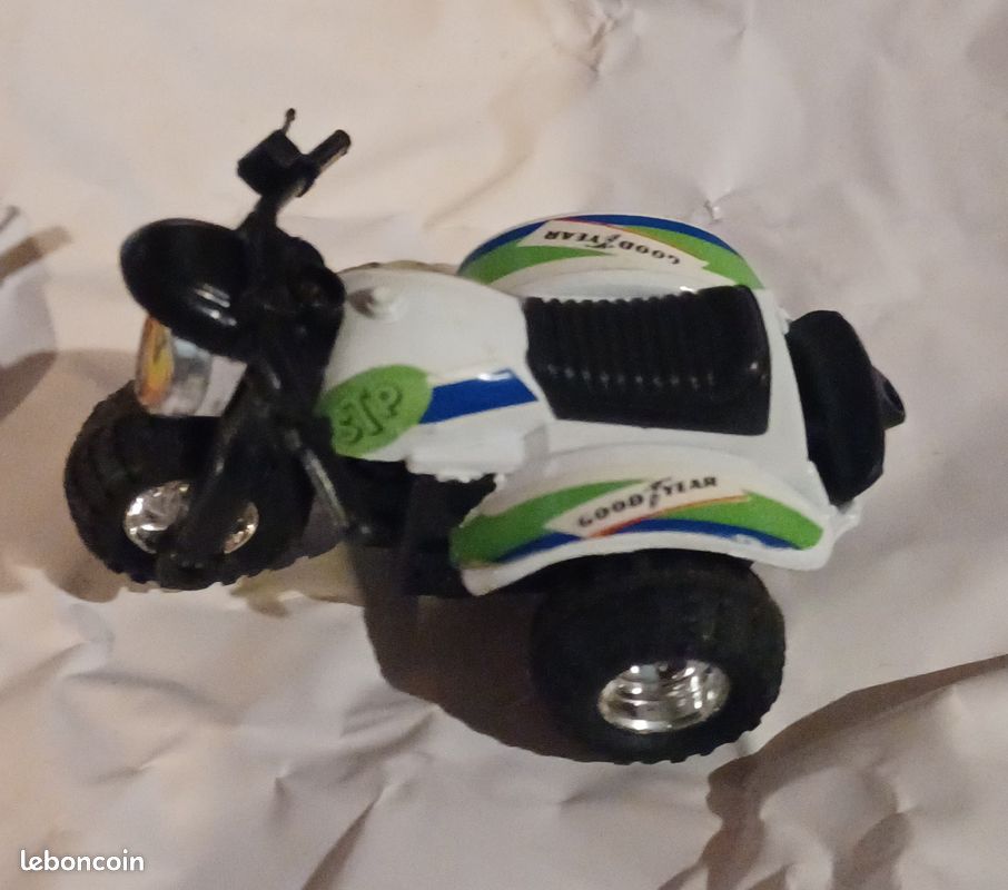 Petite moto jouet (image 2)