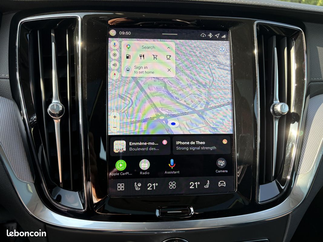 VOLVO V60 Micro hybride essence B4 197 ch DCT7 Ultra Style Dark (image 9)