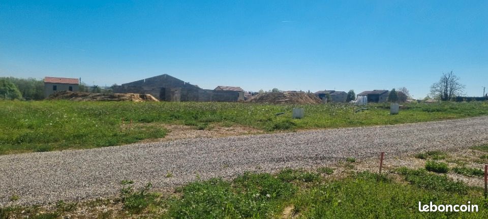 Terrain 618 m² Montanay · 269 000 €