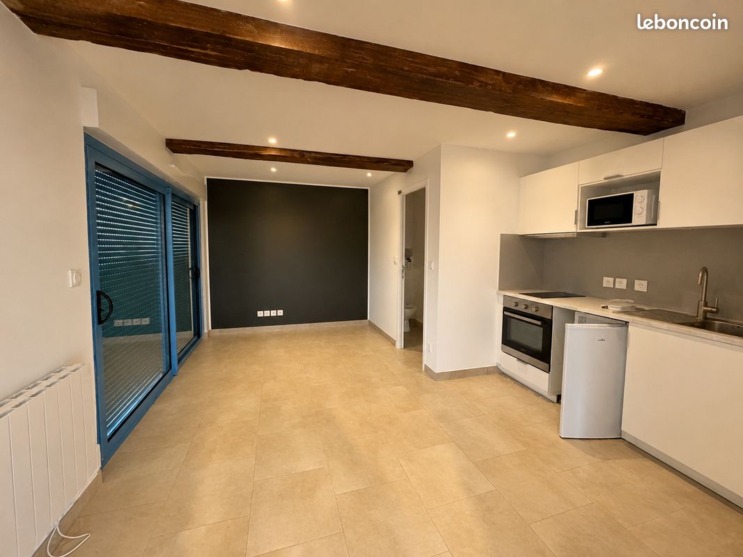 Appartement 1 pièce 19 m² · à Sémalens · 19 m² · 300 €