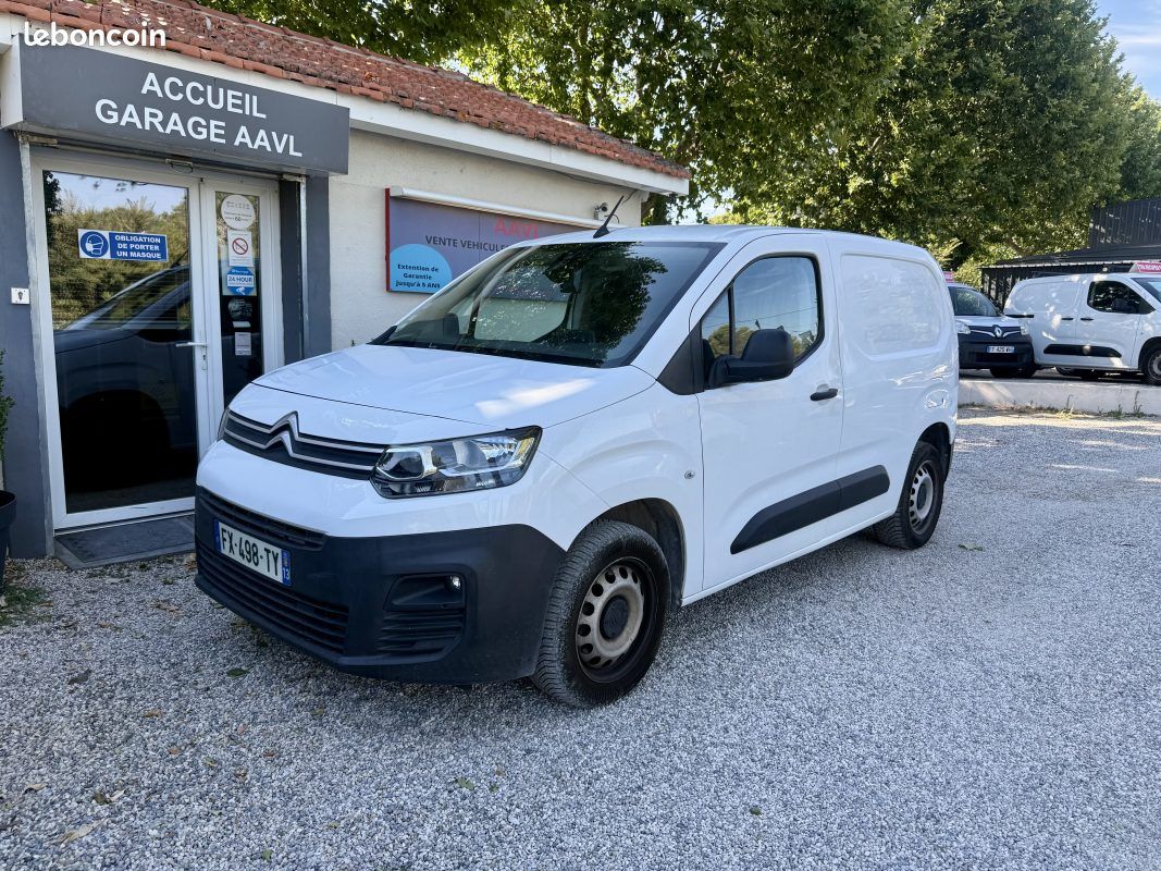 Citroen berlingo 1.5 blue hdi 100 car play 3 places 2021 (image 1)