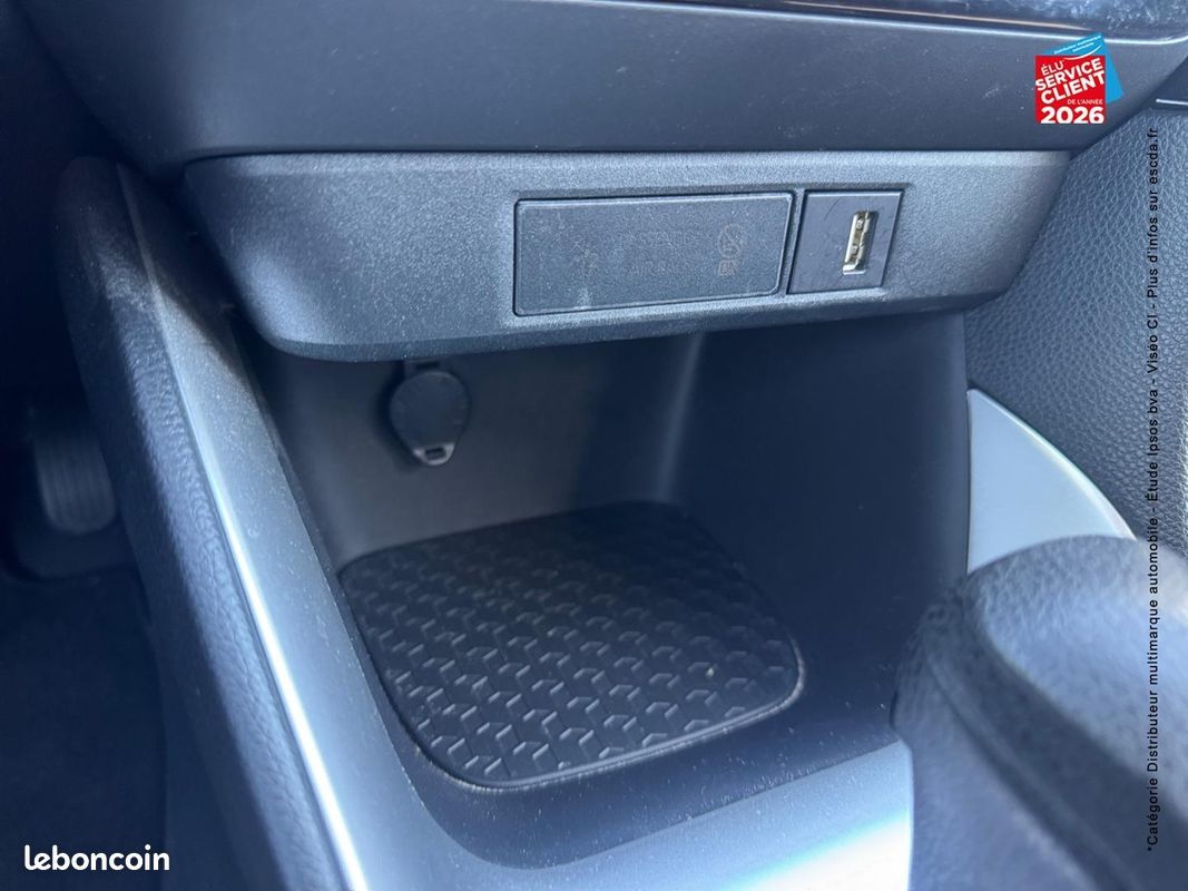 Toyota Yaris 116h Design 5p MY22 (image 22)