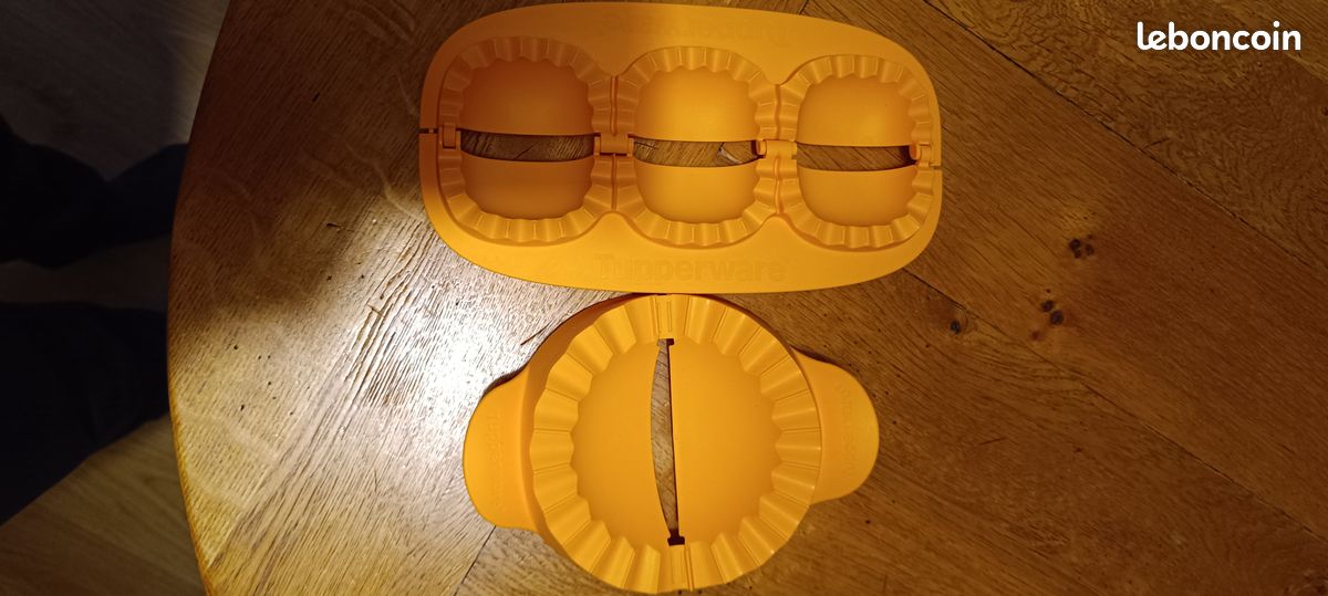Tupperware moule chausson (image 1)