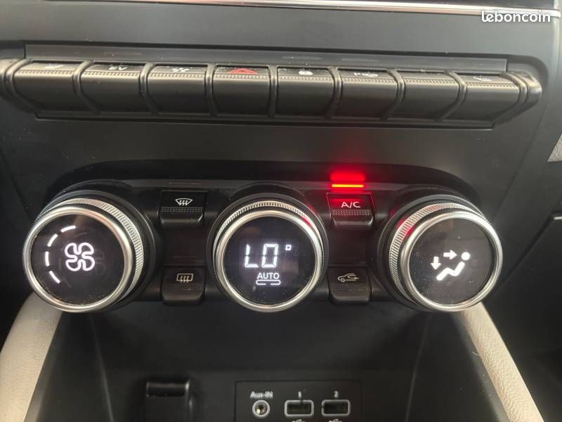 Renault Captur E-Tech Plug-in 160 Initiale Paris (image 28)