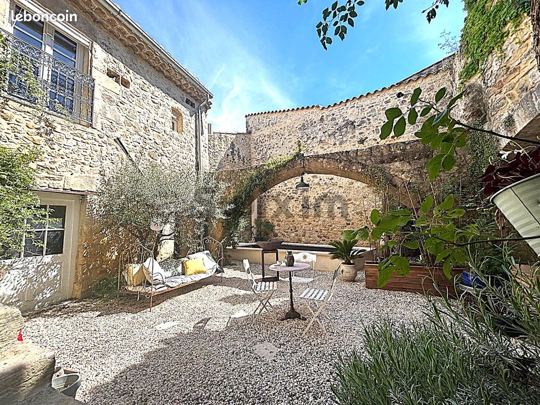 Maison 8 pièces 165 m² · à Uzès · 165 m² · 575 000 €