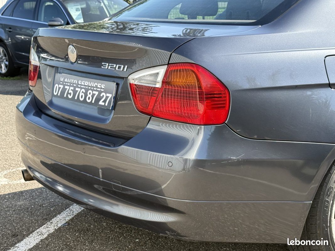 BMW Série 3 V (E90) 320i 150ch Sport Garantie 6 Mois (image 13)