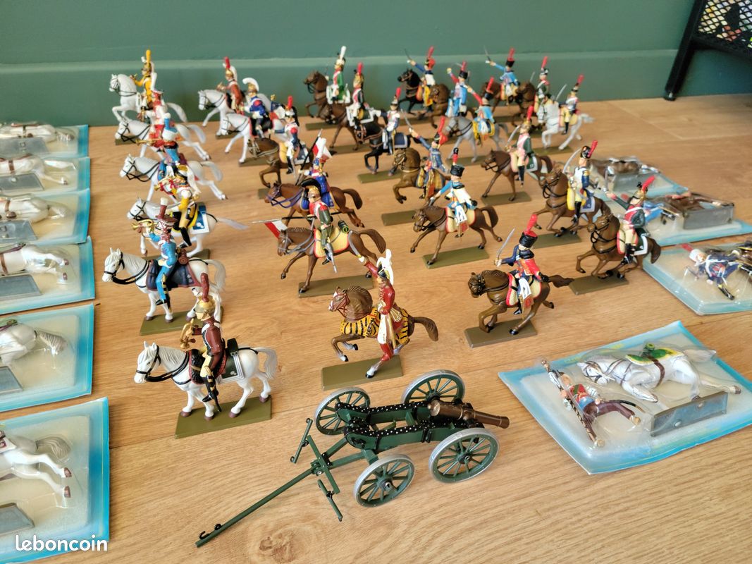 Lot de 7 glorieux cavaliers Starlux en plomb est une collection