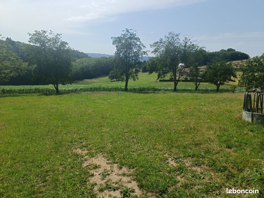 Terrain 2501 m² · à Sainte-Fortunade · 2 501 m² · 39 000 €
