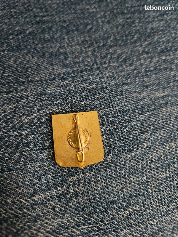 Insigne Broche émaillé Ancien - Dagenham Football Club - Vintage Or