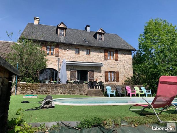 Maison 12 pièces 255 m²