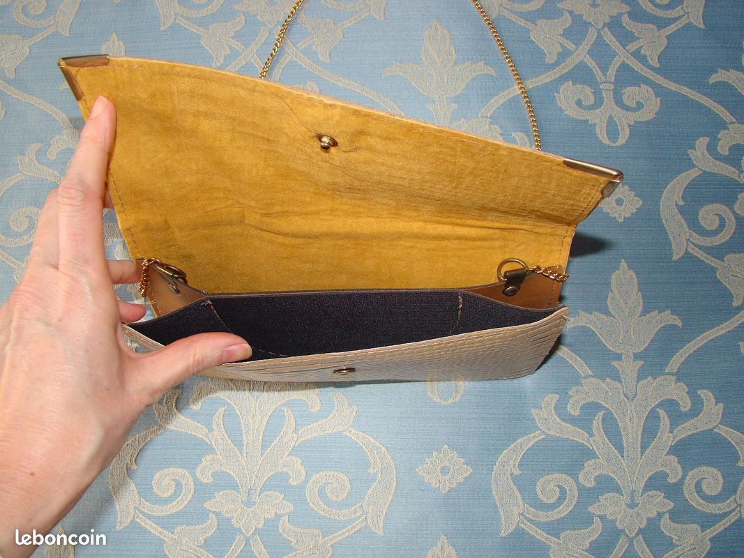 Pochette à Main Vintage Des Années 1970 - Style Ancien, Matière Non Précisée - Occasion